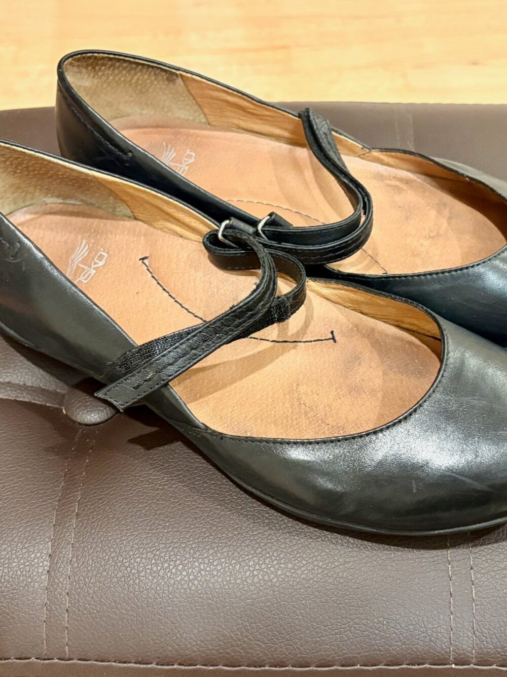 🖤 Dansko Black Leather Mary Jane Flats - Size 38 (US 7-7.5) 🥿